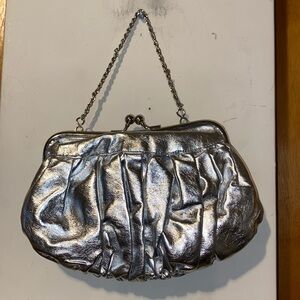 🩶🤍🩶NWOT Le Regale Vintage Silver Leather Clutch Purse